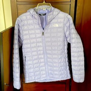 North Face puffer jacket Girls Large (14/16) or Women’s XS, lavender color